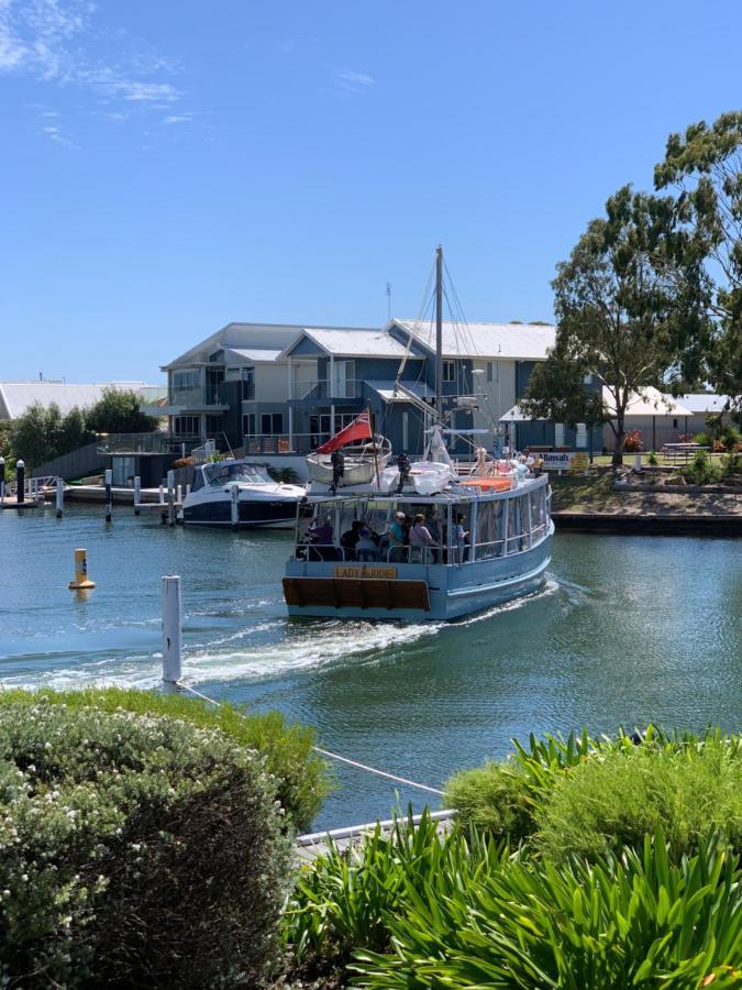 Captains Cove Ground Floor Luxury Apartments Paynesville Exterior photo