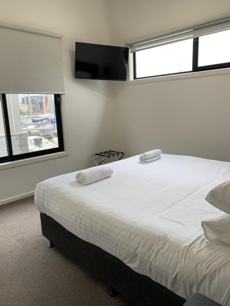 Captains Cove Ground Floor Luxury Apartments Paynesville Room photo